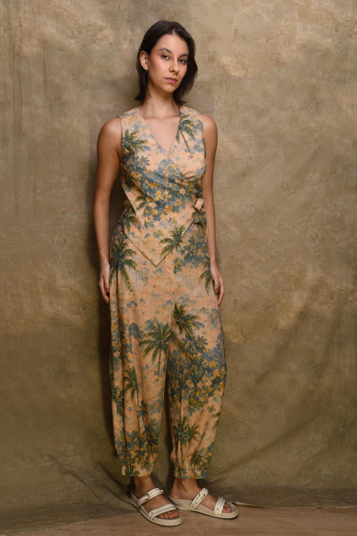 COASTAL TIE-UP VEST